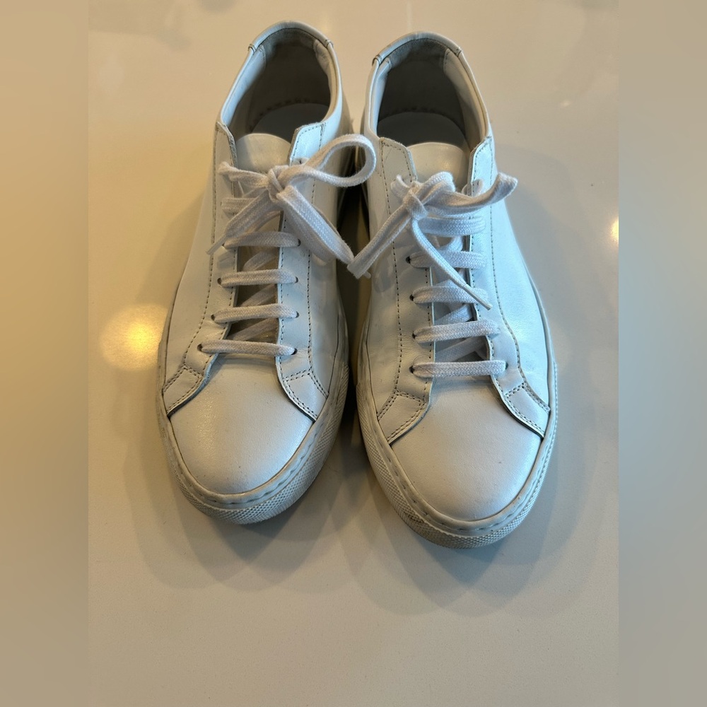 Common projects sneakers size 38
